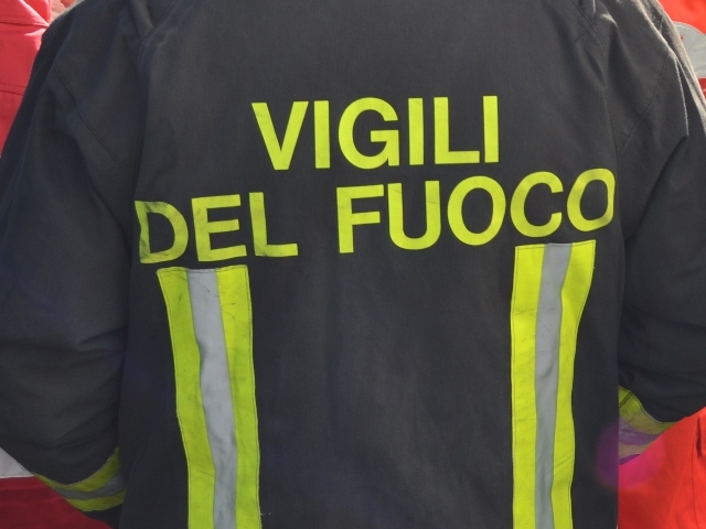 Avetrana incidente mortale camion ribaltato sulla provinciale 142