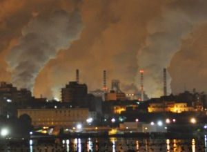 Veduta dello stabilimento dell’indotto ex Ilva a Taranto