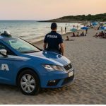 Polizia controlla spiagge dopo aggressione turisti Salento