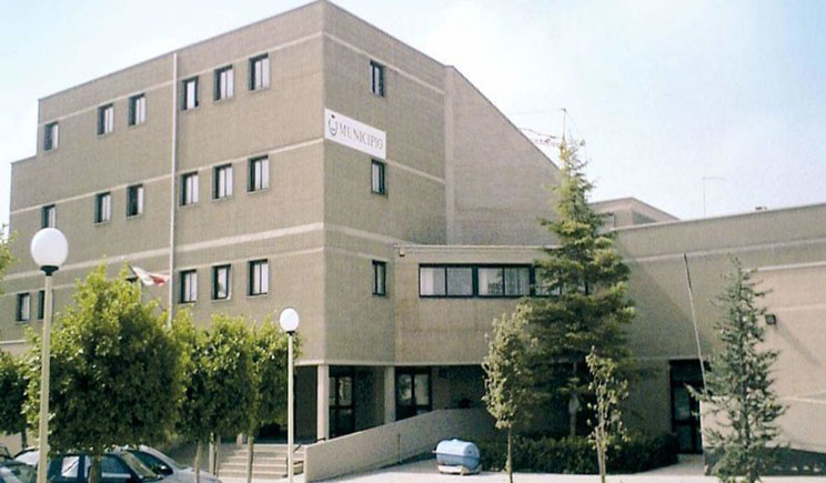 Pulsano Casa Comunale