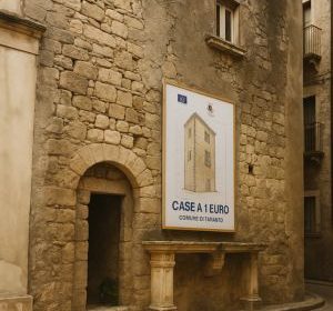 Immobile Case a 1 euro in Largo San Nicola oggetto di revoca a Taranto