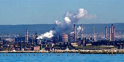 Fiom Cgil Taranto protesta per il futuro dell’ex Ilva chiedendo risorse e tutela per i lavoratori