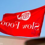 pubblico a piazza Garibaldi durante l’evento Mediterraneo Slow a Taranto
