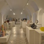 Allestimento del Concorso di Ceramica Contemporanea nel Castello Episcopio di Grottaglie
