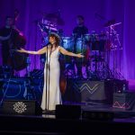 Fiorella Mannoia durante uno degli eventi culturali in Puglia alle Cave di Fantiano