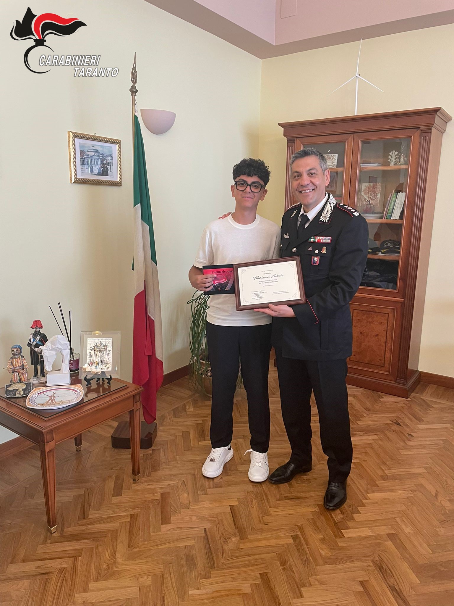 Tesina di terza media all’Arma dei Carabinieri presentata da uno studente di Palagiano