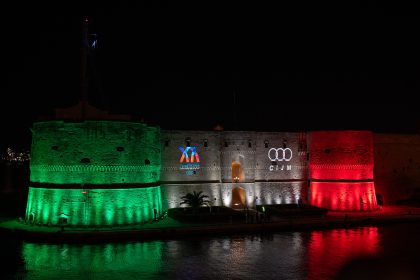 folla alla Rotonda del Lungomare per i XX Giochi del Mediterraneo Taranto