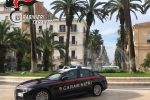 Carabinieri durante controlli a tappeto a Taranto