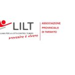 Partecipanti alla Pigiama Run Lilt 2025 a Taranto in corteo solidale