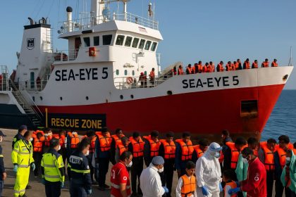 sea-eye-taranto-migranti.jpg