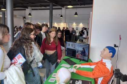 robot con intelligenza artificiale tarantino RoBro nelle scuole italiane