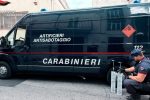 Carabinieri in azione a Statte durante il ritrovamento di ordigni esplosivi