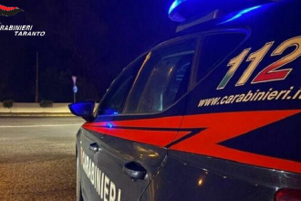 pattuglia dei Carabinieri durante un controllo dopo aggressione ai Carabinieri a Taranto