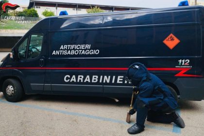 Operazione dei Carabinieri a Laterza pattuglia in intervento