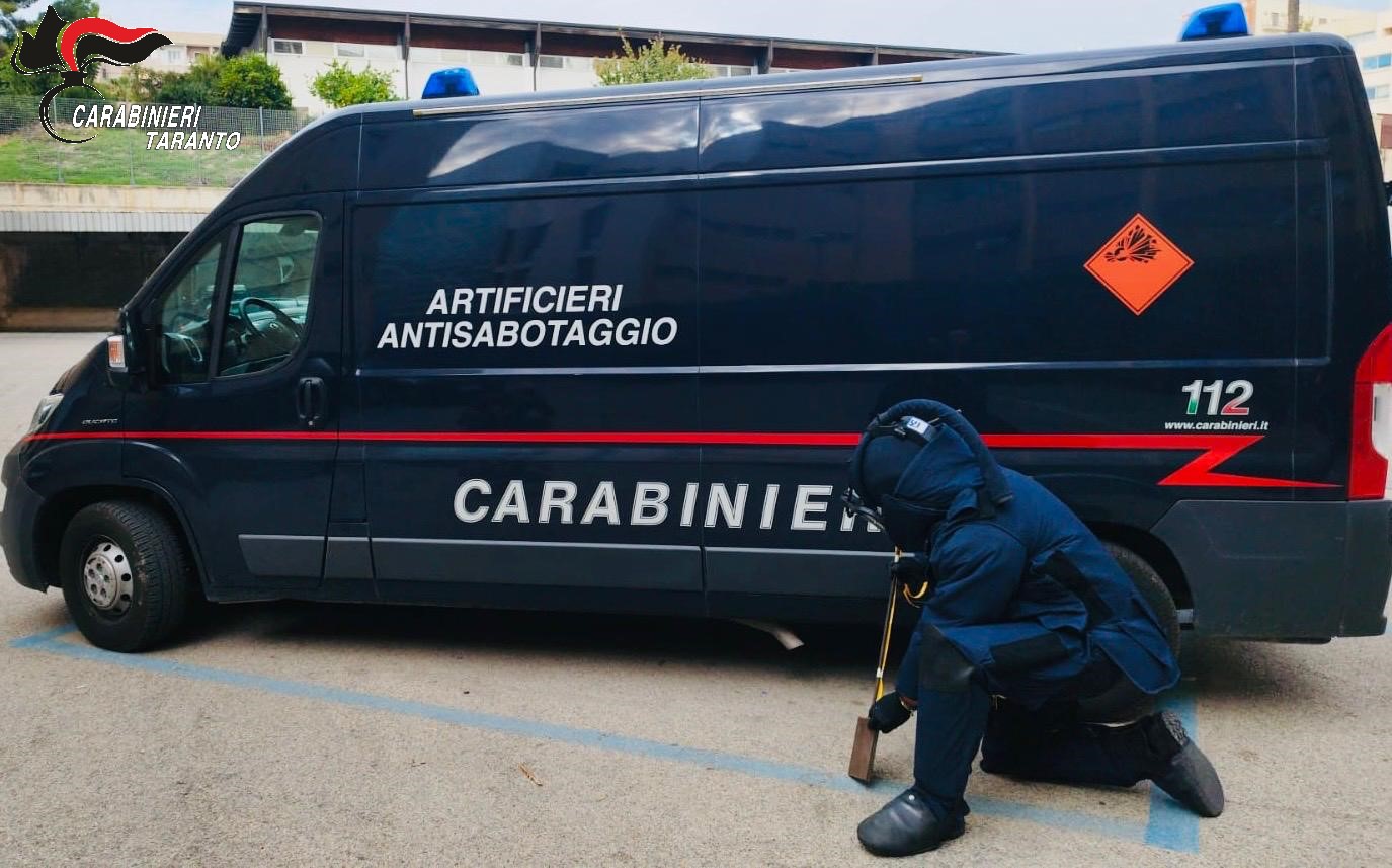 Operazione dei Carabinieri a Laterza pattuglia in intervento