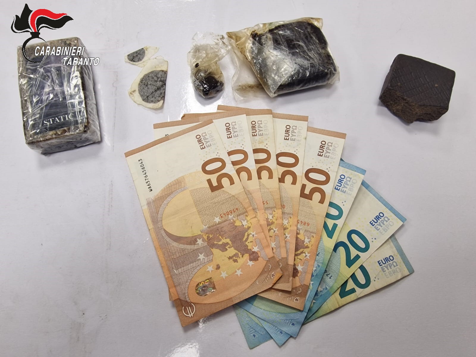 Carabinieri Montemesola droga nella felpa arresto 25enne