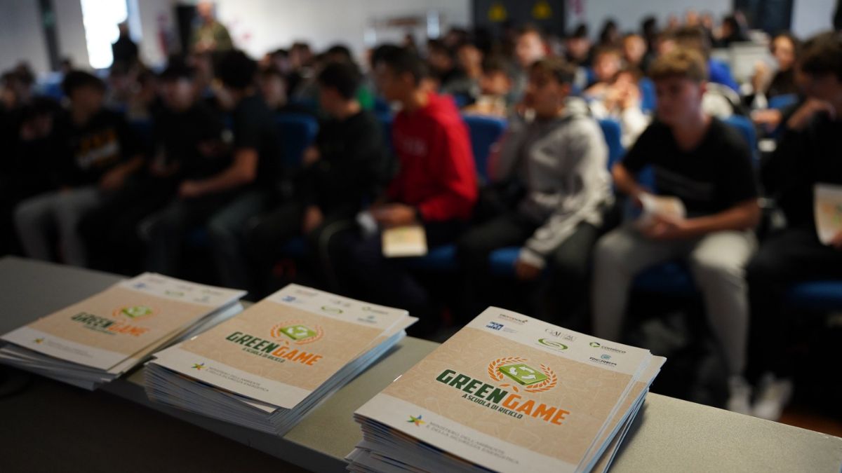 Studenti delle scuole di Taranto partecipano al Green Game 2025.