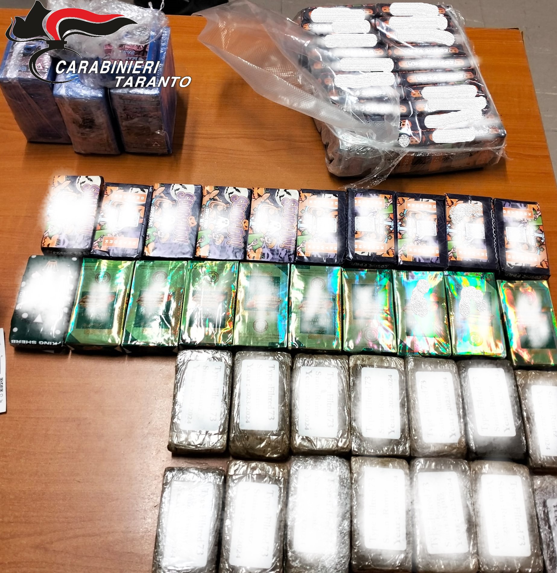 sequestro droga nascosta in auto hashish Carabinieri Taranto