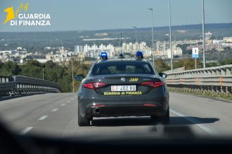 Custodia cautelare per detenzione e porto d’arma operazione Guardia di Finanza