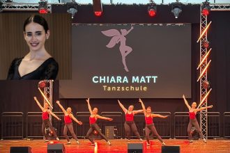 Roberta Di Laura alla CMT Messe Stuttgart con le allieve durante lo spettacolo a Stoccarda