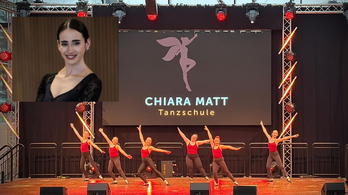 Roberta Di Laura alla CMT Messe Stuttgart con le allieve durante lo spettacolo a Stoccarda