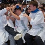 Studenti dell’IPSSEOA Mediterraneo durante il Cooking Quiz 2026 a Pulsano e Maruggio