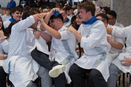 Studenti dell’IPSSEOA Mediterraneo durante il Cooking Quiz 2026 a Pulsano e Maruggio